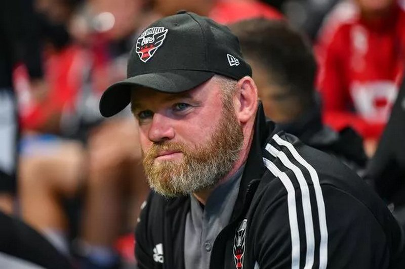 Wayne Rooney xếp vị trí thứ ba bảng xếp hạng.
