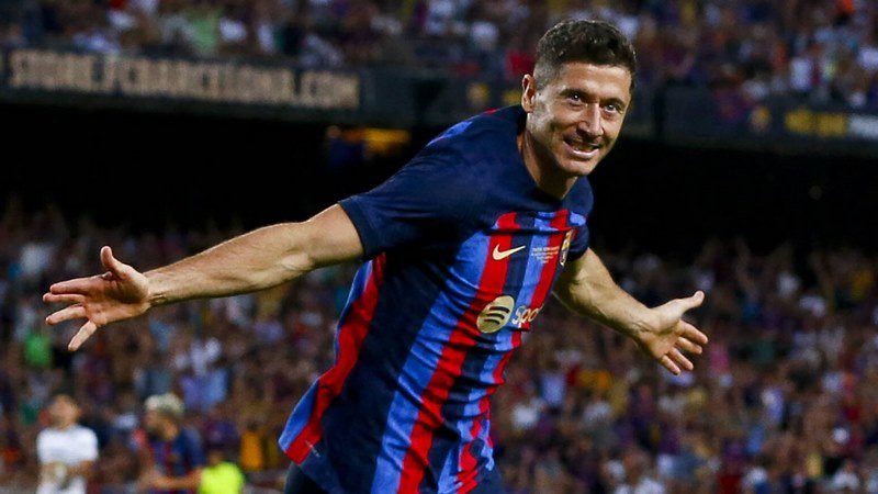 Robert Lewandowski là cầu thủ được trả lương cao nhất tại La Liga